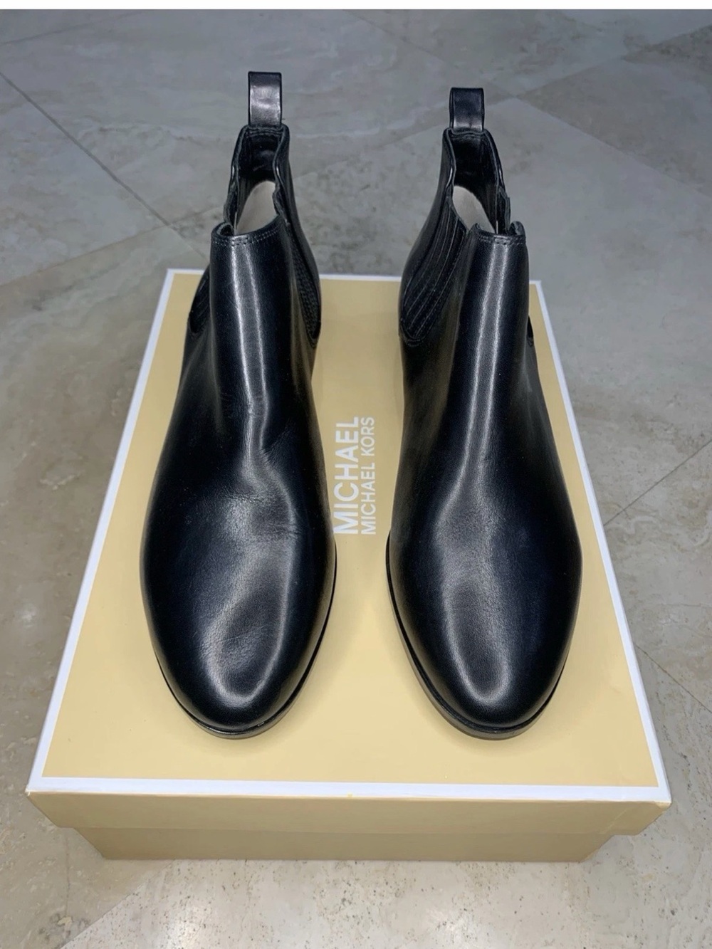 Michael Kors Black Leather Shaw Flat Bootie Boots New no box size 6